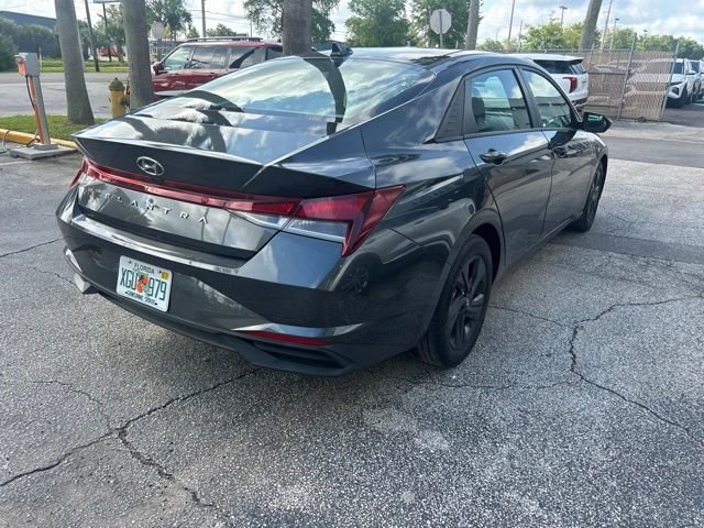 Used 2022 Portofino Gray Hyundai SEL image 6
