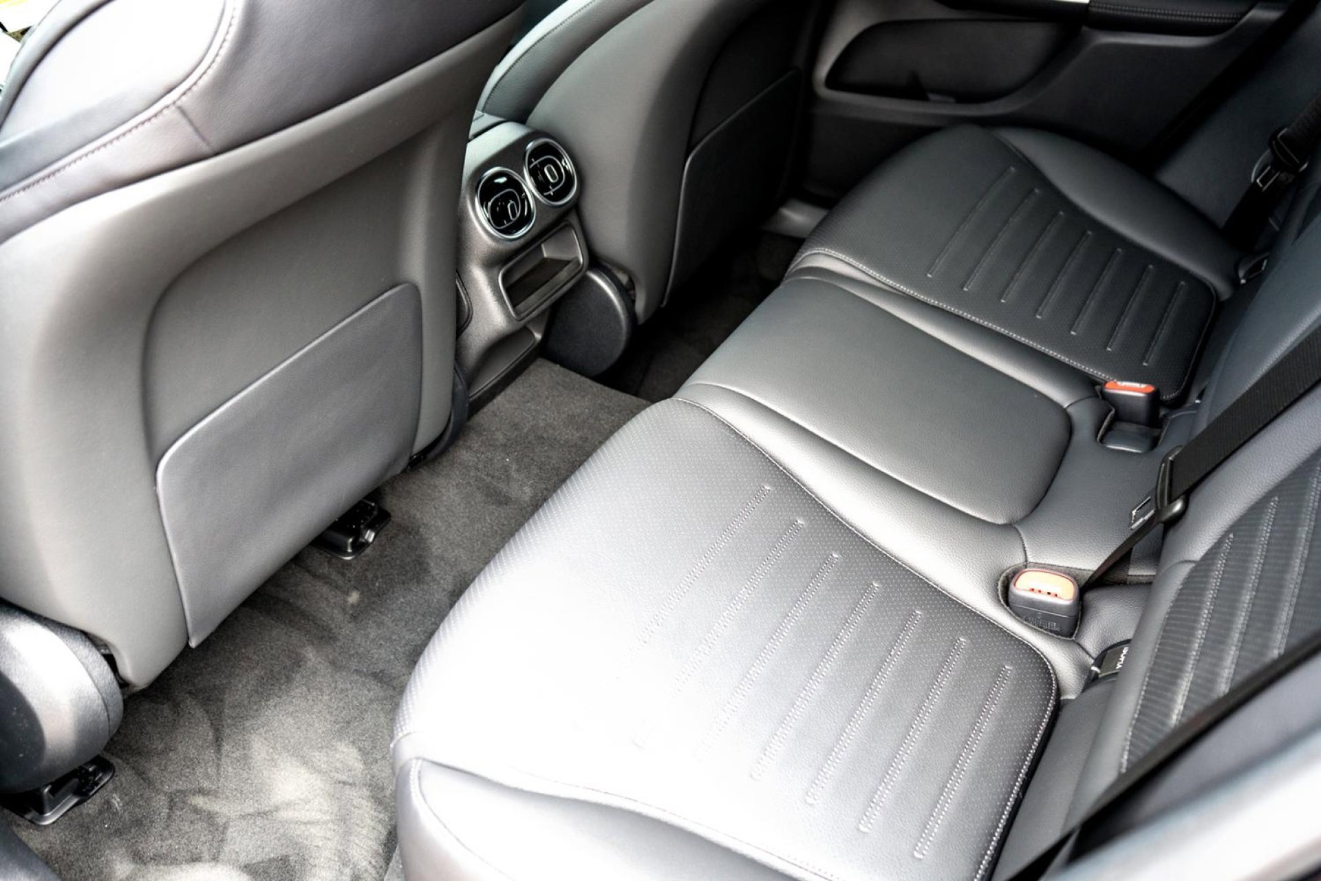 2025 Mercedes-Benz GLC Base - Photo 26