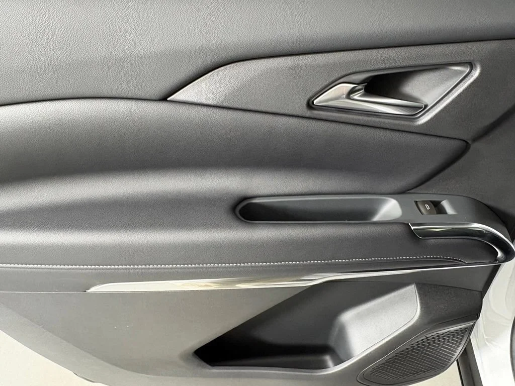 New 2026 Summit White Chevrolet LT image 42