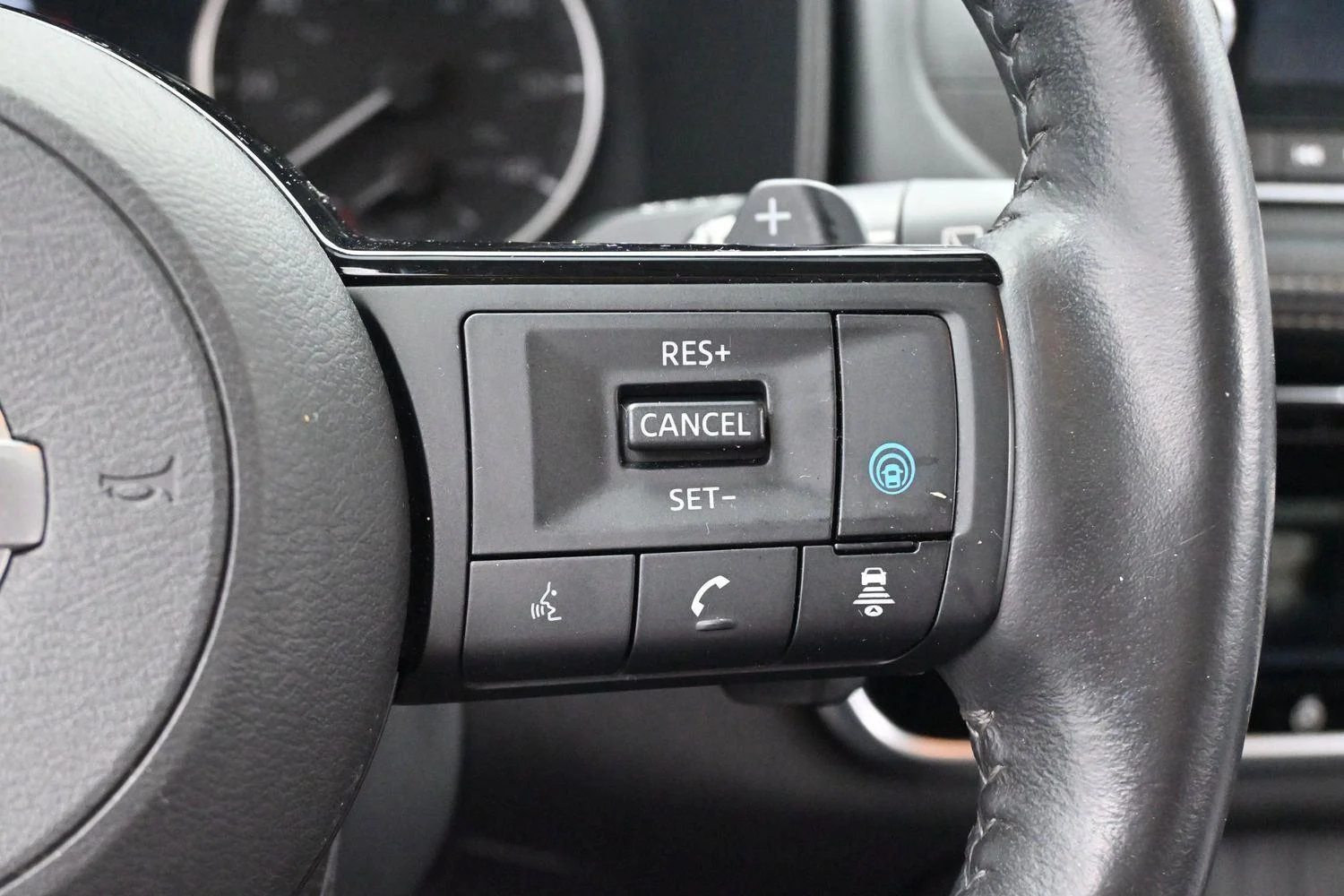 Used 2021 Gun Metallic Nissan SV image 19
