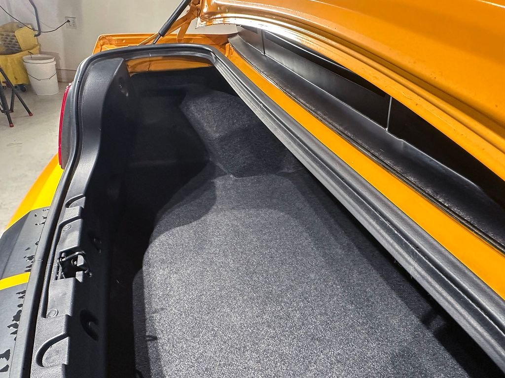 Used 2007 Orange Ford  image 41