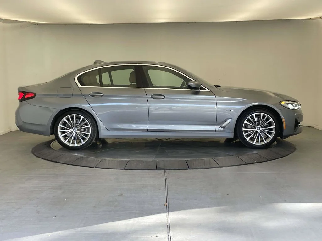 Used 2023 Gray BMW 530e iPerformance image 6
