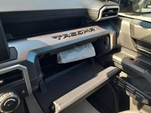 Used 2025 Underground Toyota SR5 image 35