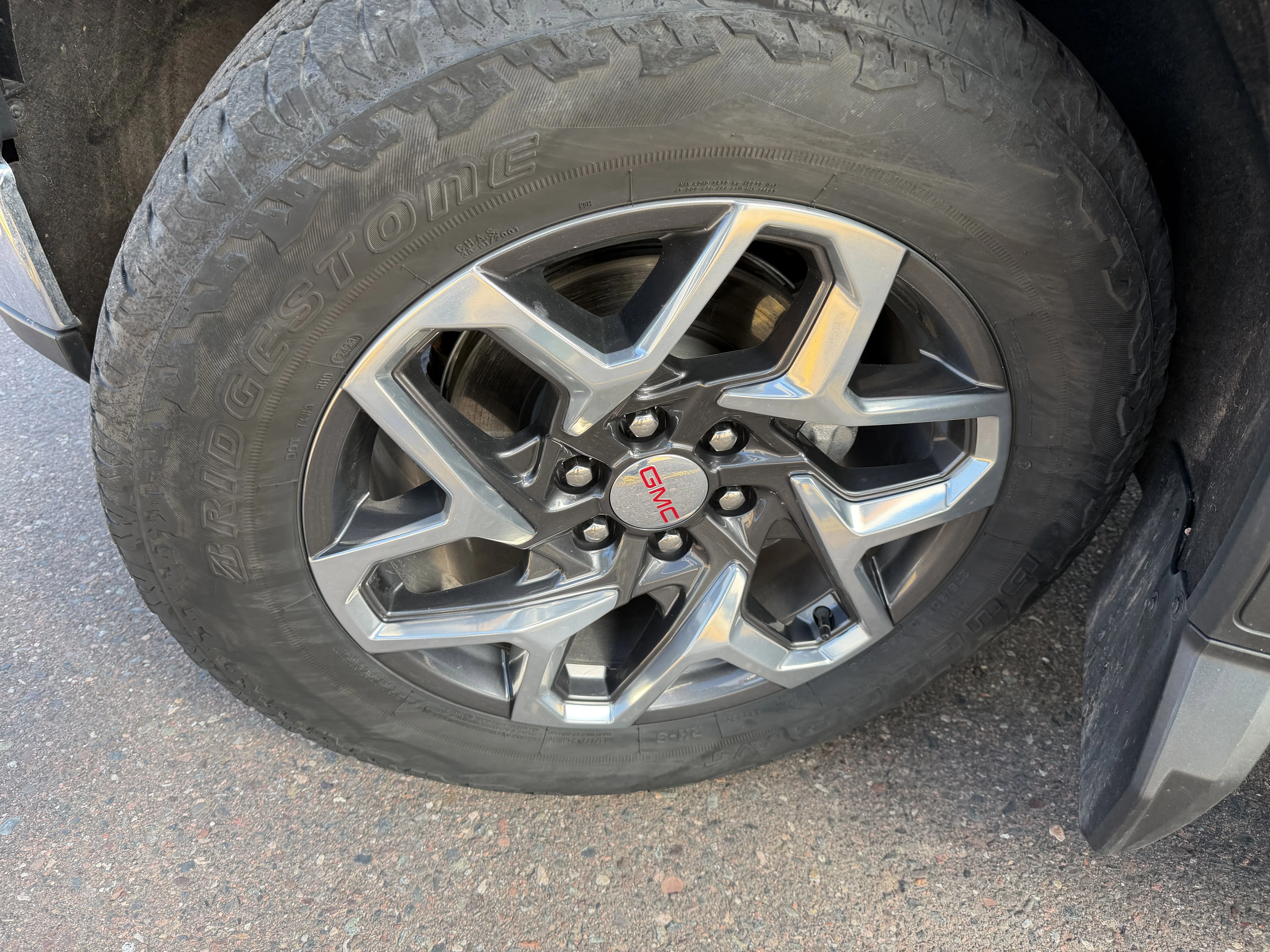 Used 2024 Sterling Metallic GMC SLT image 6