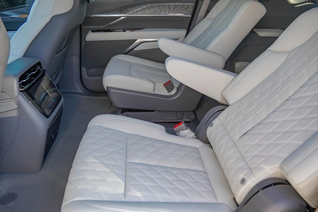 2026 Cadillac Escalade IQL Sport - Photo 22