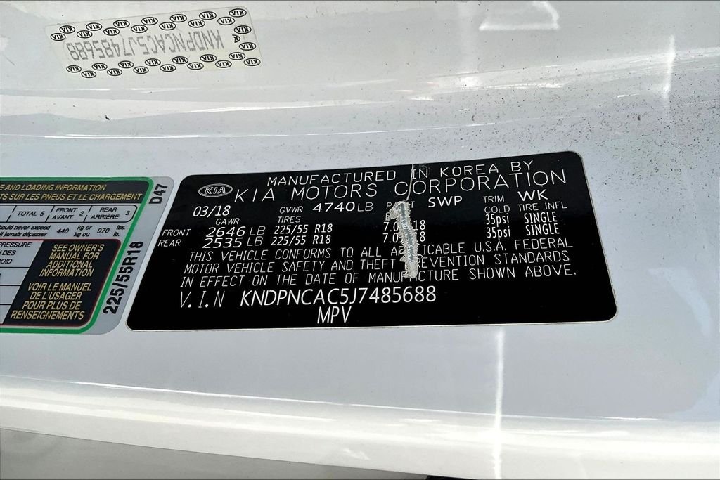 Used 2018 White Kia EX image 20