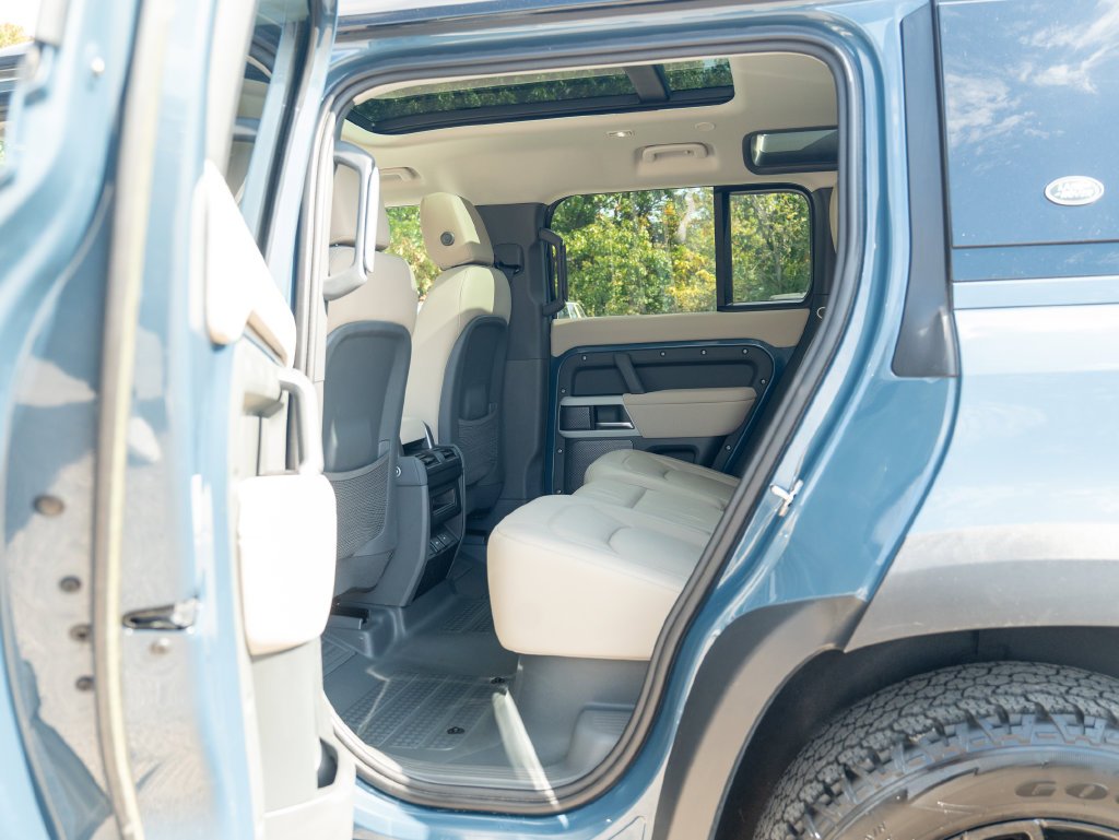 Certified Used 2023 Blue Land Rover S image 34