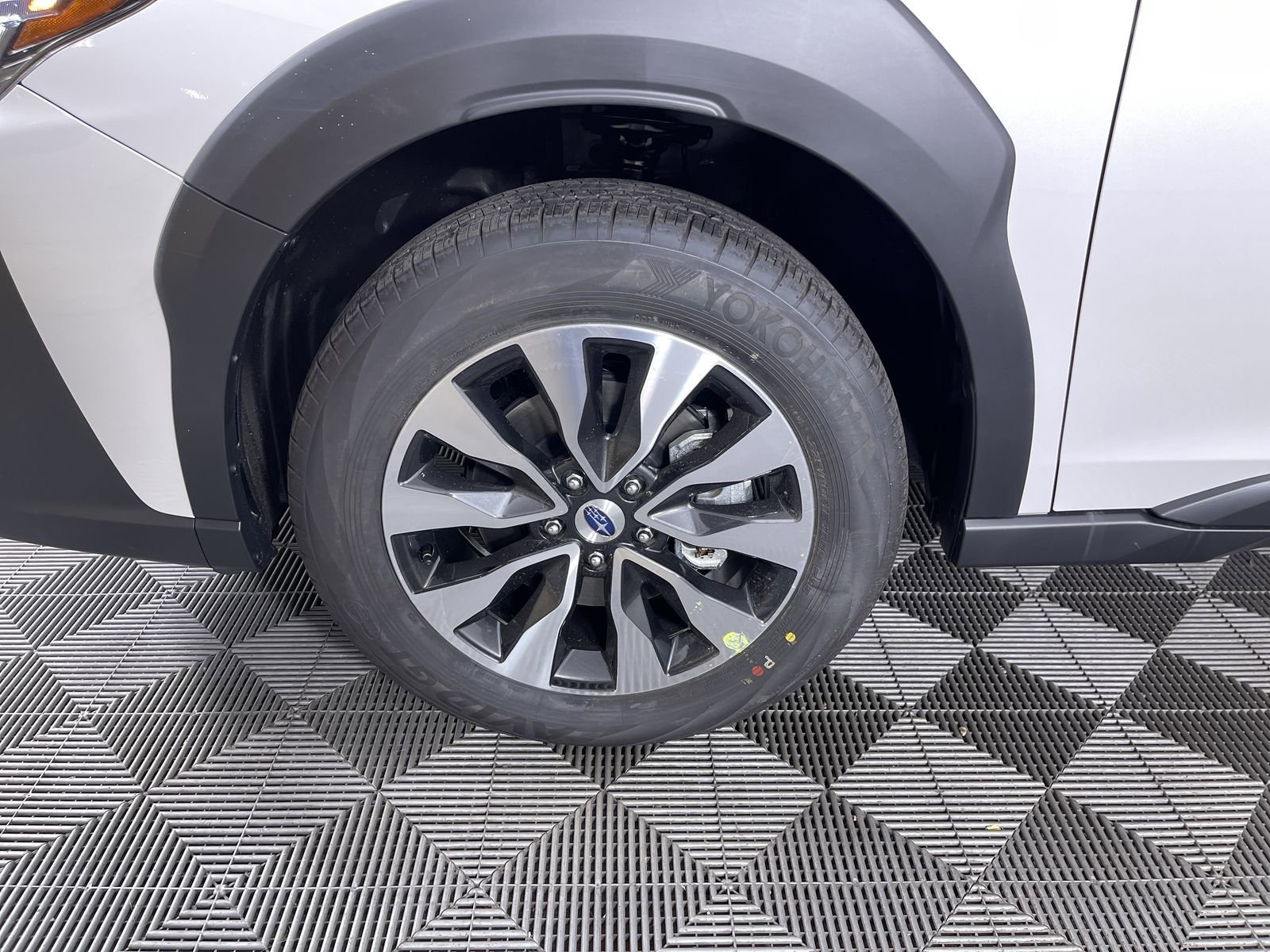 2025 Subaru Outback Touring - Photo 25