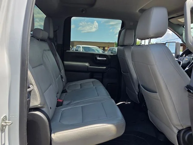 Used 2021 White Chevrolet Custom image 15