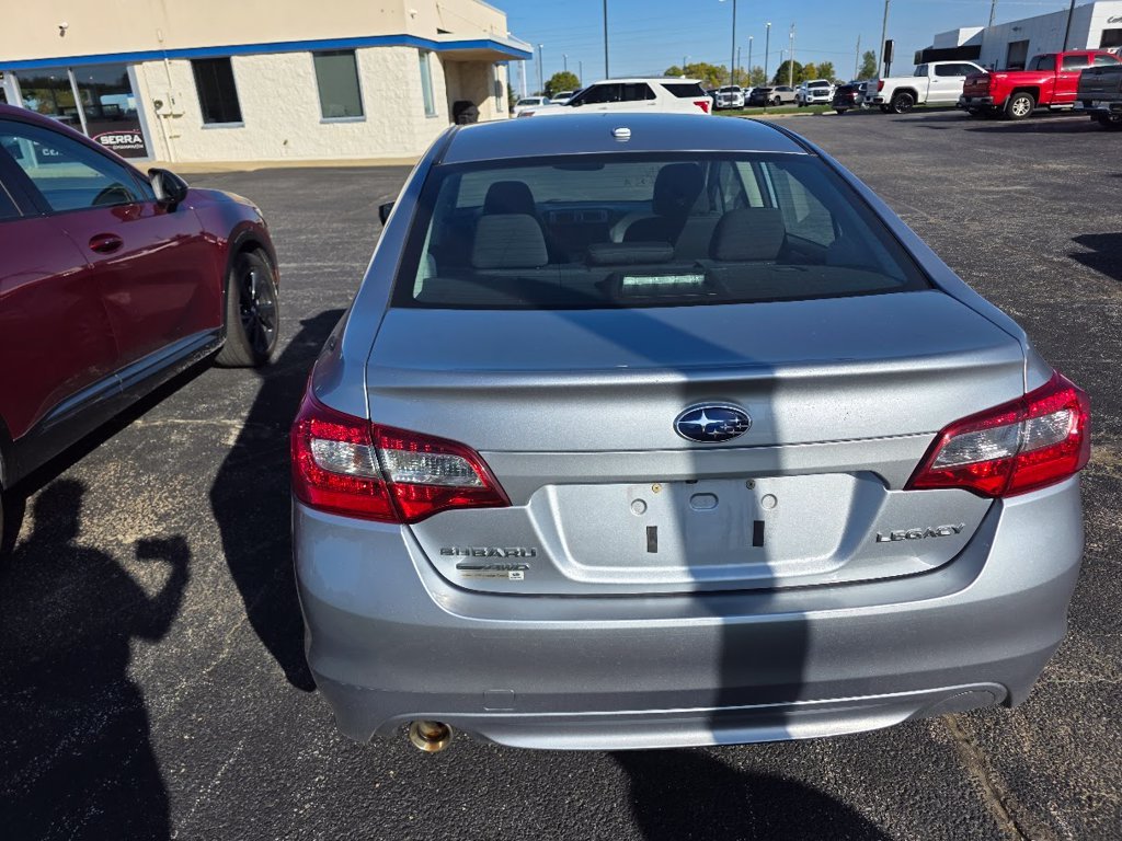 Used 2015 Ice Silver Metallic Subaru 2.5i image 3