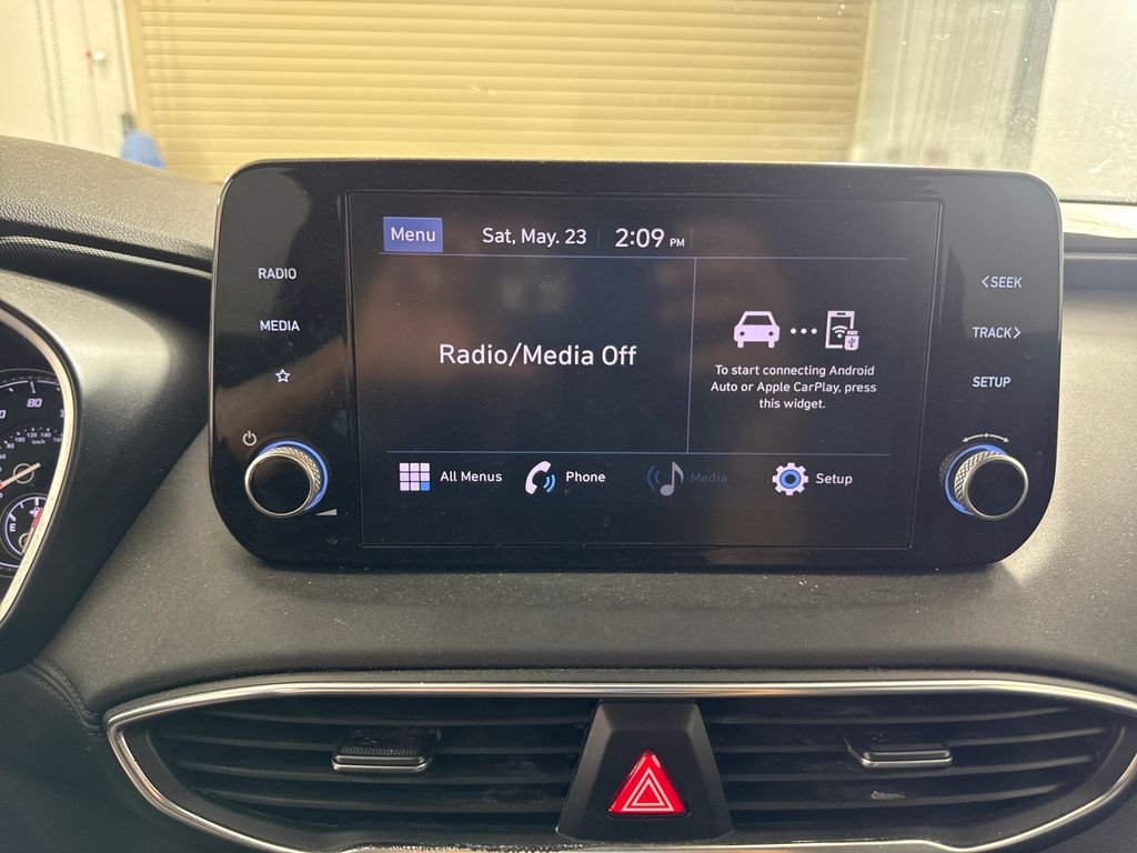 Used 2022 Gray Hyundai SE image 14