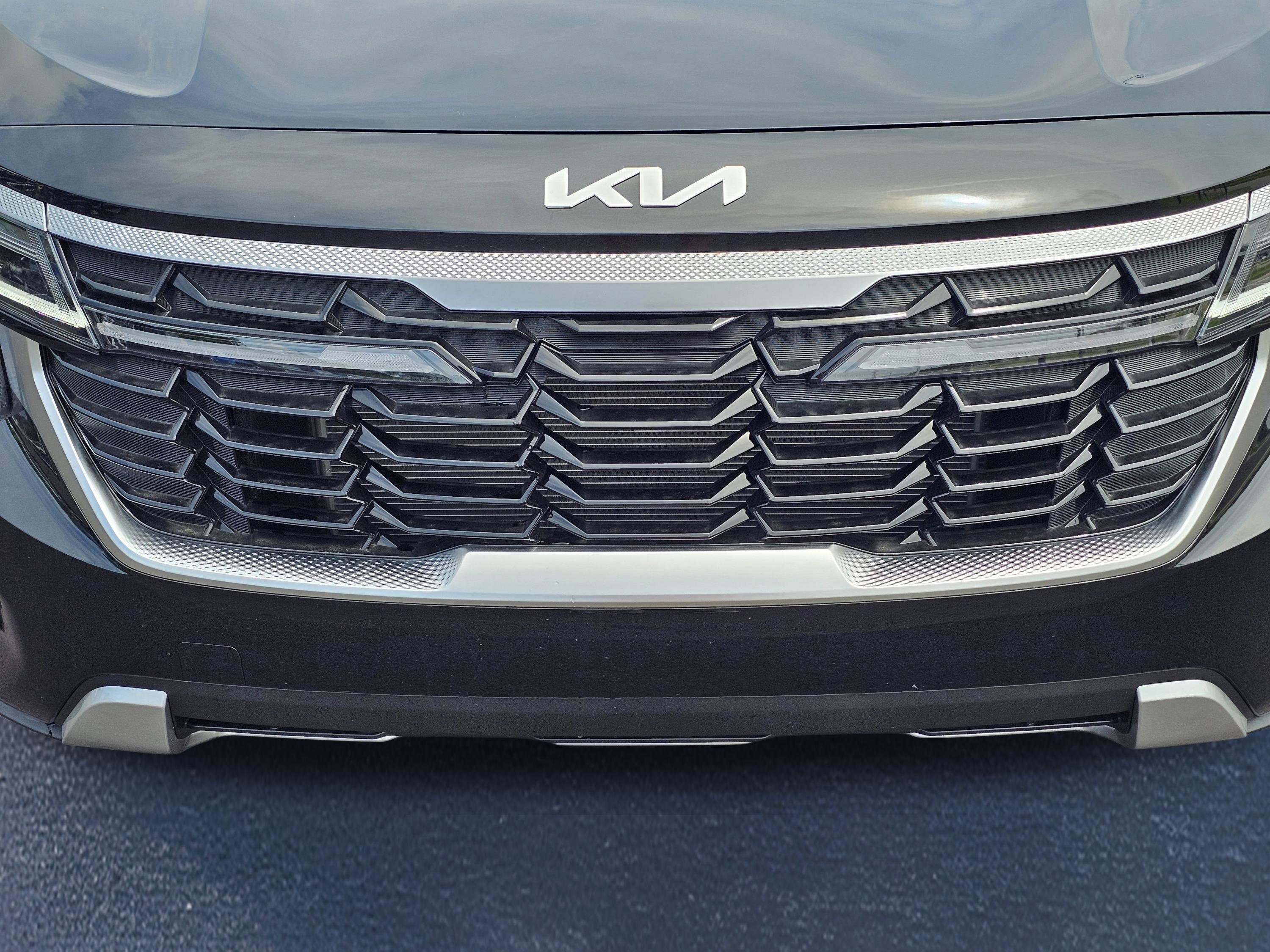 New 2026 Fusion Black Kia S image 3