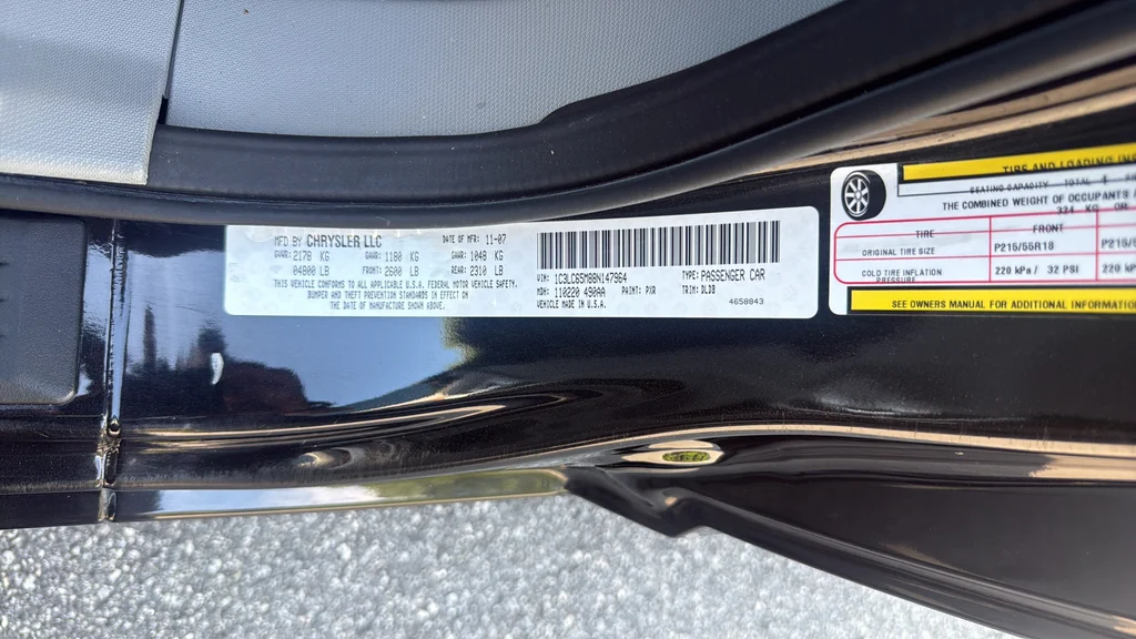 Used 2008 Black Chrysler Limited image 26