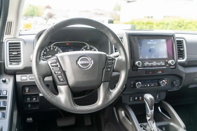 Used 2023 Green Nissan SV image 13
