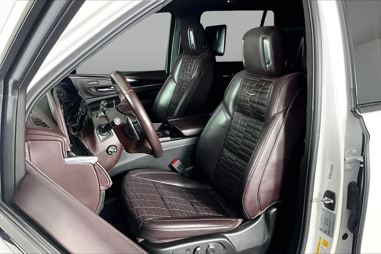Used 2024 Crystal White Tricoat Cadillac AWD V-Series image 8