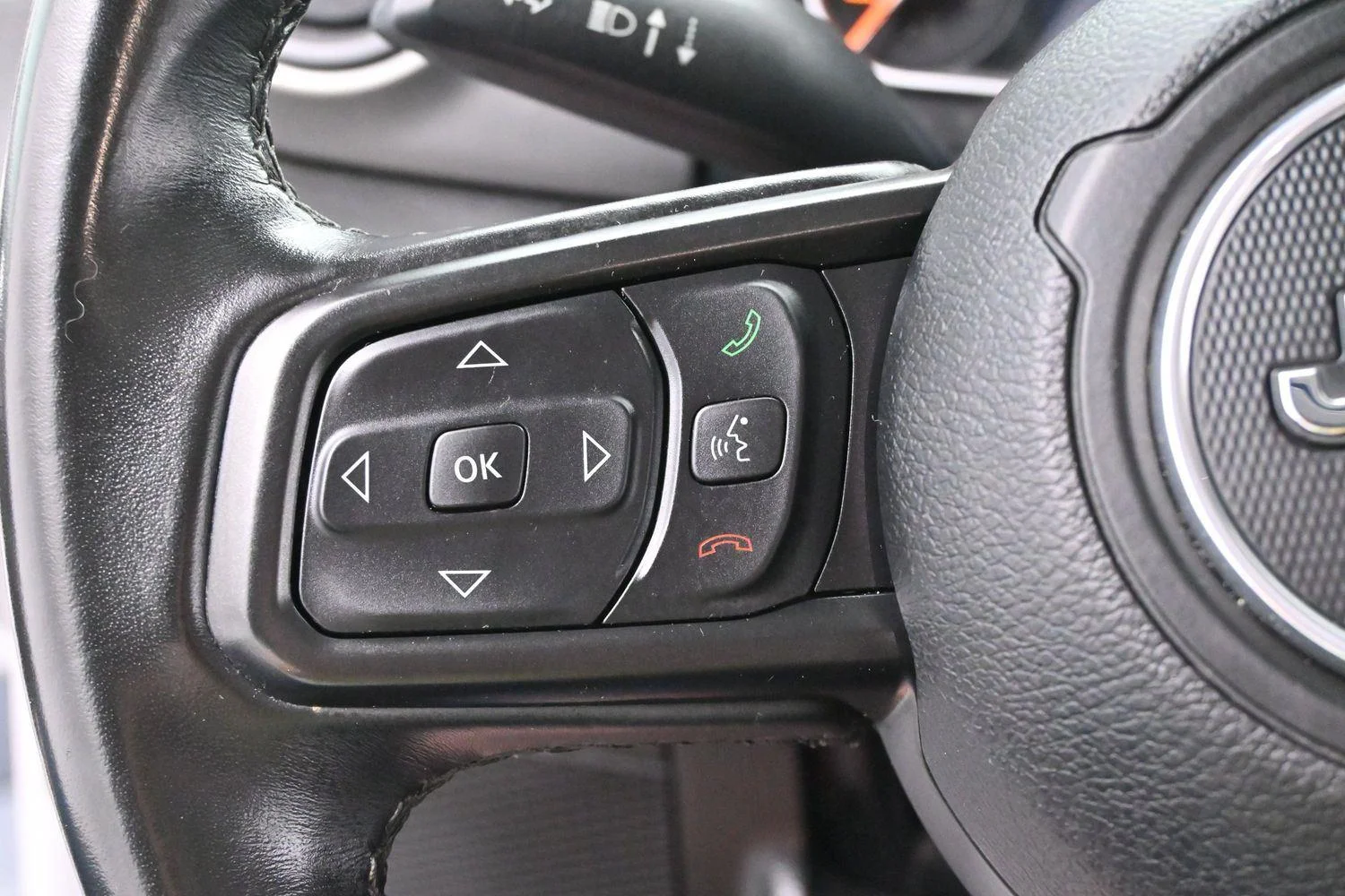Used 2022 White Jeep Willys image 15