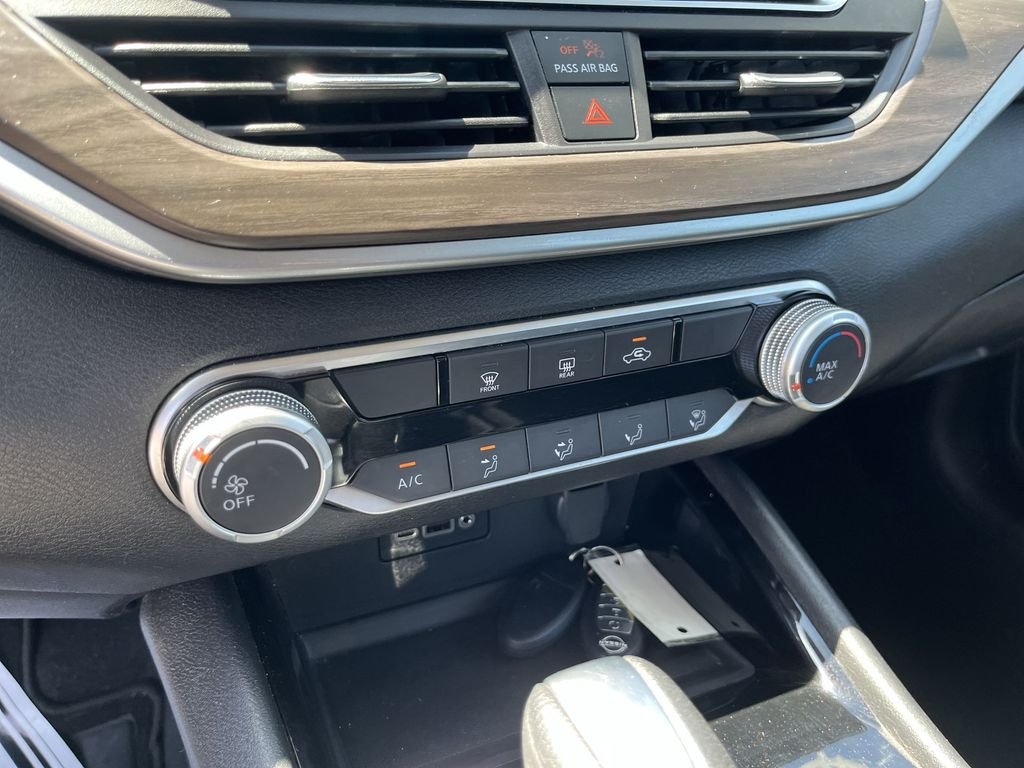 Used 2024 Gray Nissan 2.5 SV image 18