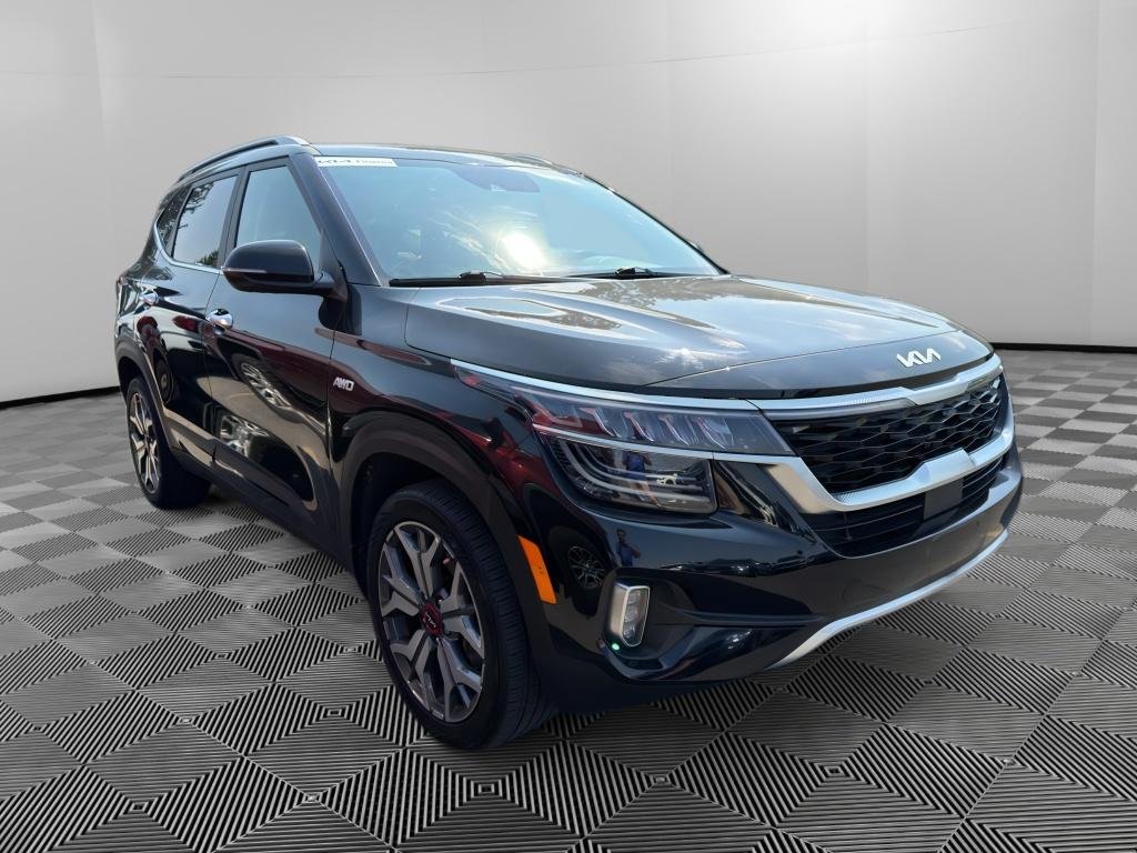 Certified Used 2023 Cherry Black Kia SX image 4