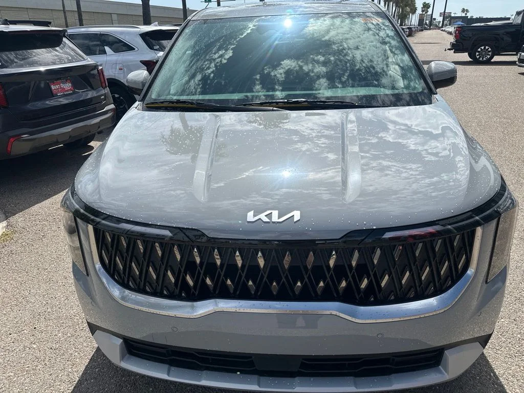 New 2027 White Kia LXS image 2