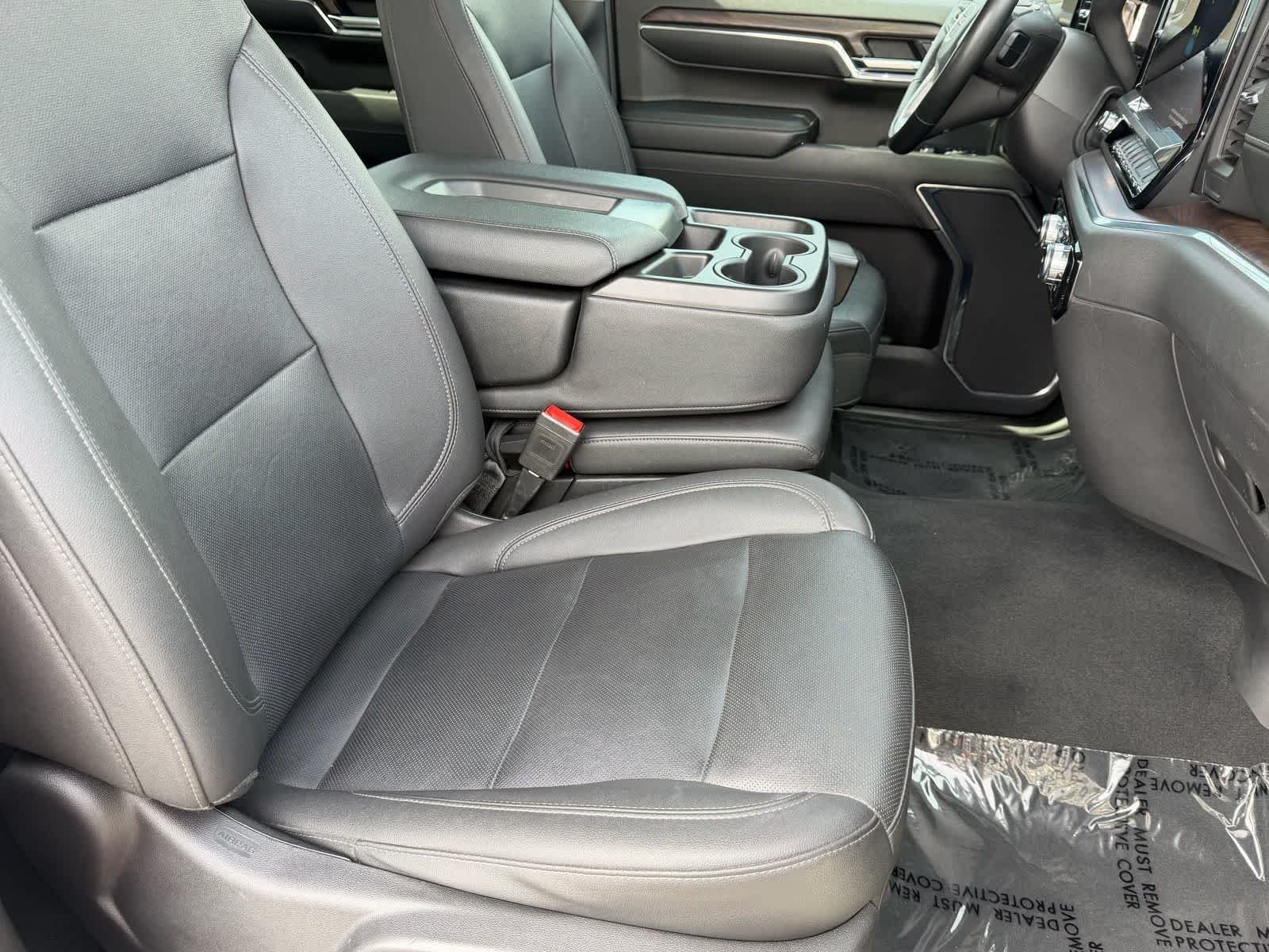 2024 GMC Sierra 1500 SLT - Photo 10