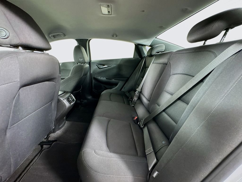 Used 2024 Summit White Chevrolet LT image 29