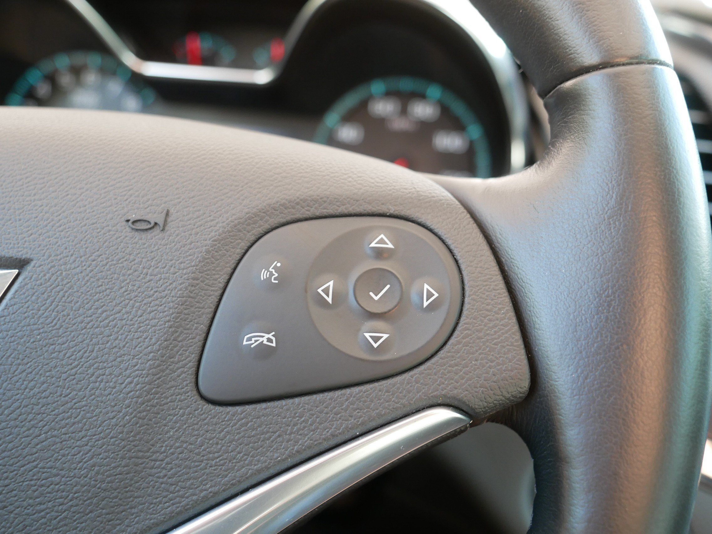 Used 2014 Ashen Gray Metallic Chevrolet LTZ image 29