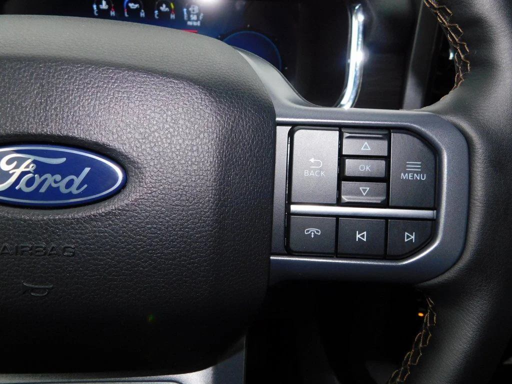 New 2026 Star White Metallic Tri-Coat Ford Lariat® image 31