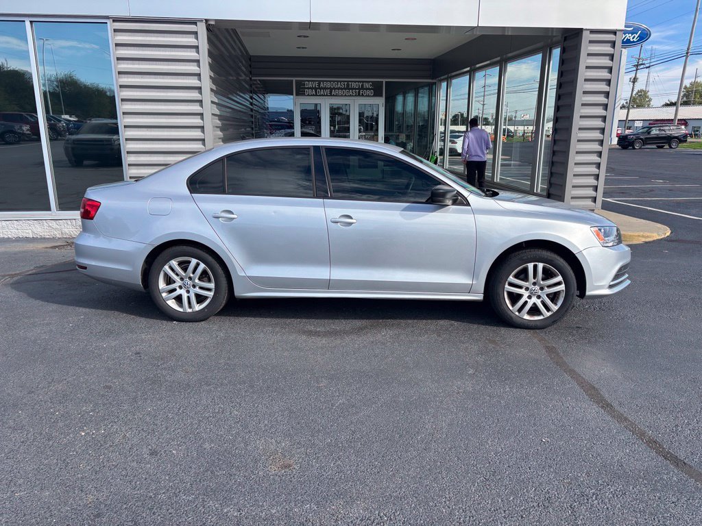 Used 2015 Reflex Silver Metallic Volkswagen 2.0L S image 3