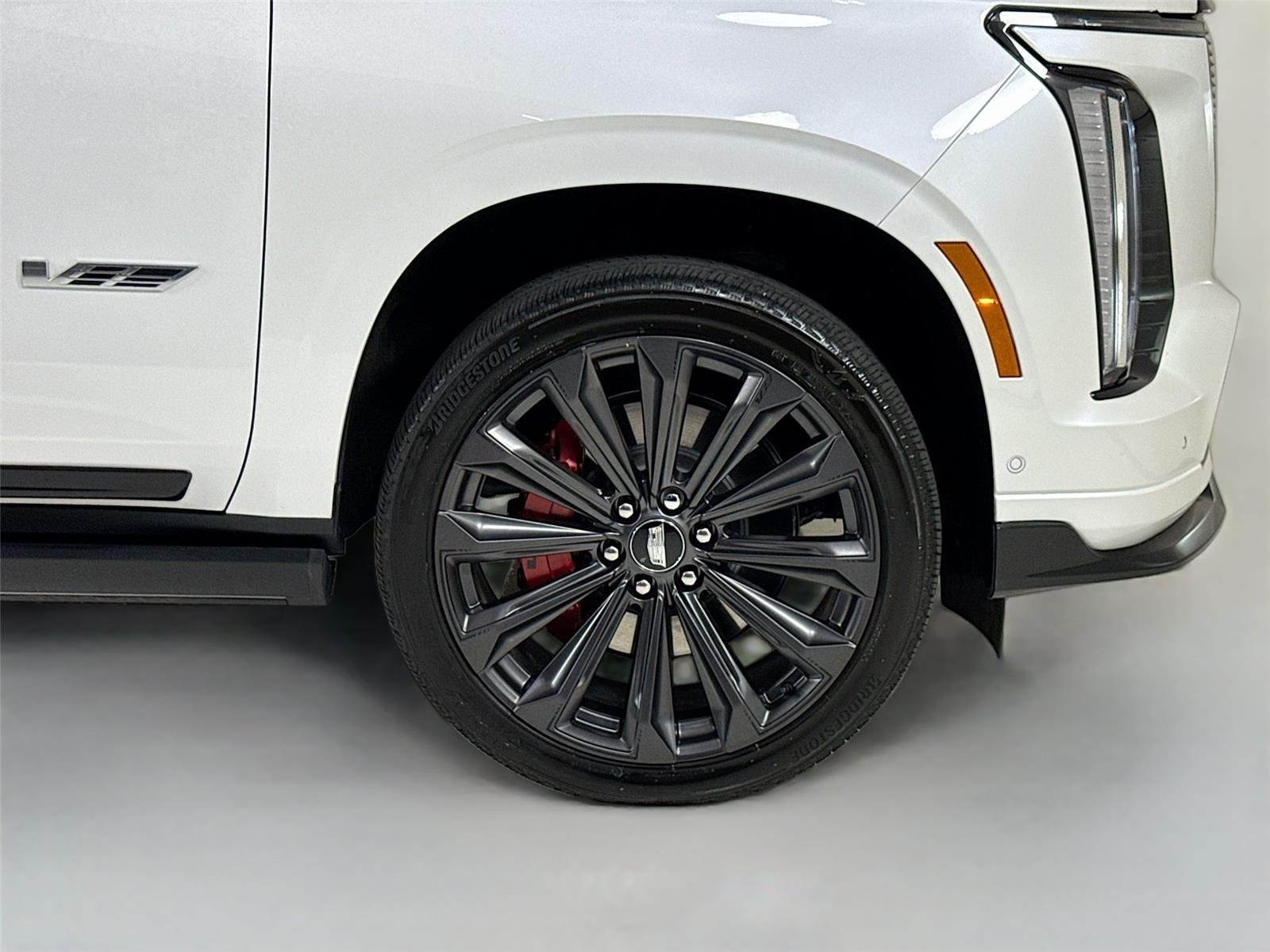 Used 2025 Crystal White Tricoat Cadillac AWD V-Series | Rear TVs | Super Cruise image 46