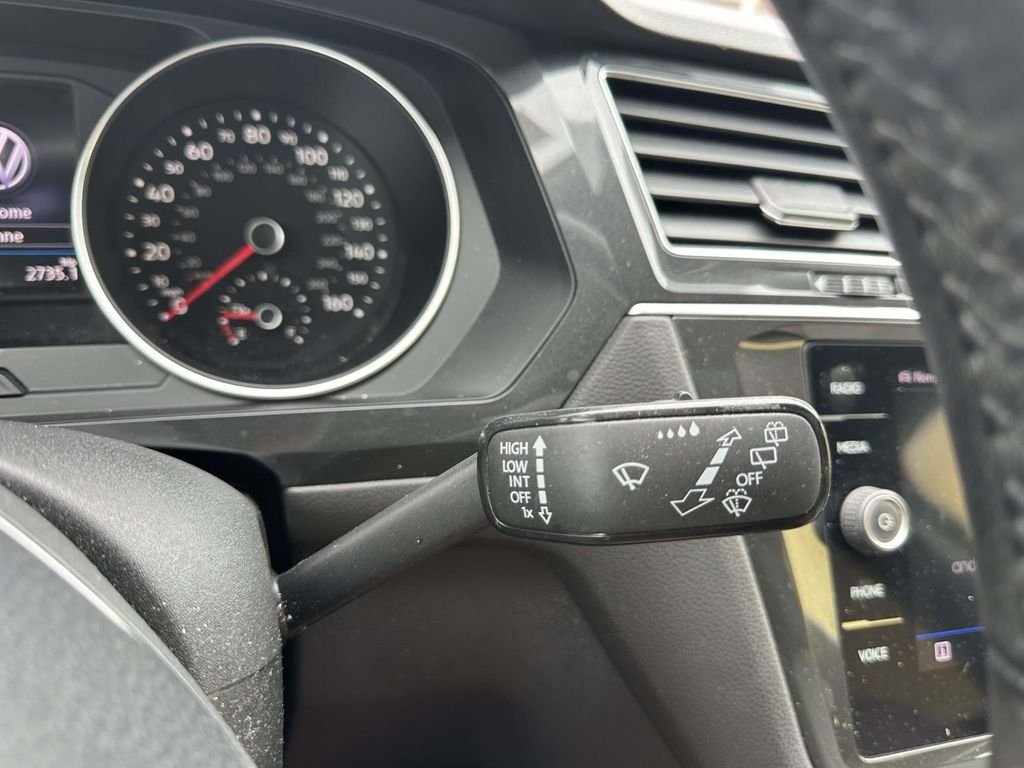 Used 2019 Black Volkswagen 2.0T SE image 30