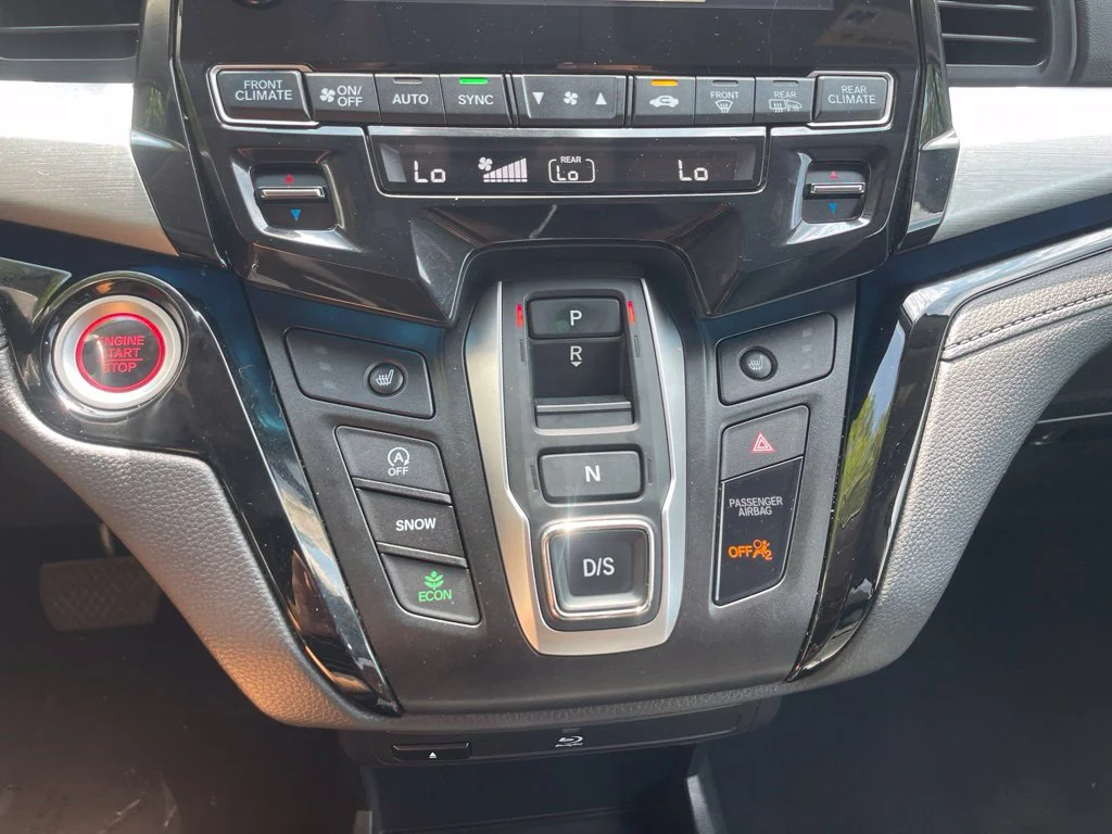 Used 2023 White Honda Touring image 22