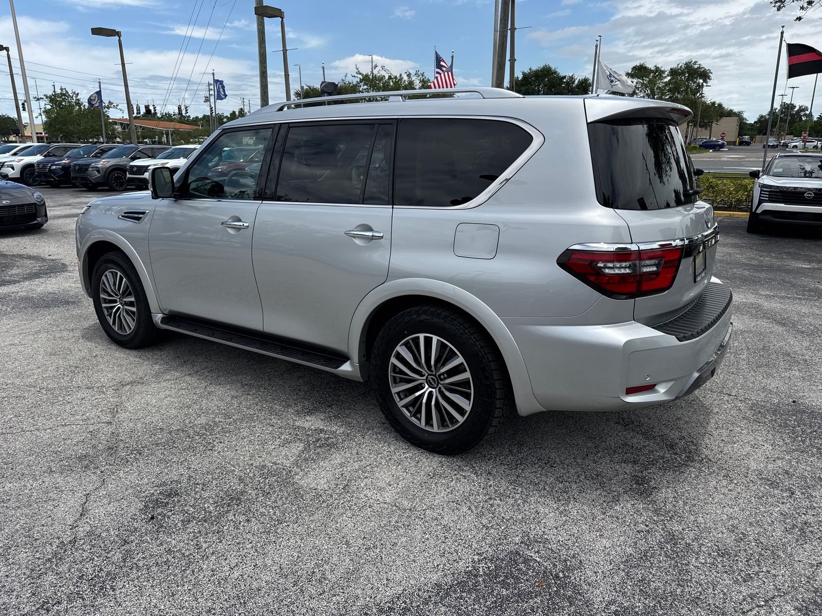 Used 2024 Silver Nissan SL image 16