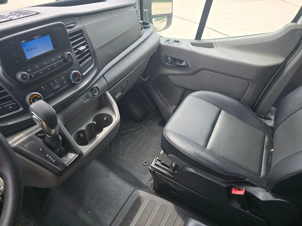 Used 2024 Oxford White Ford Base image 23