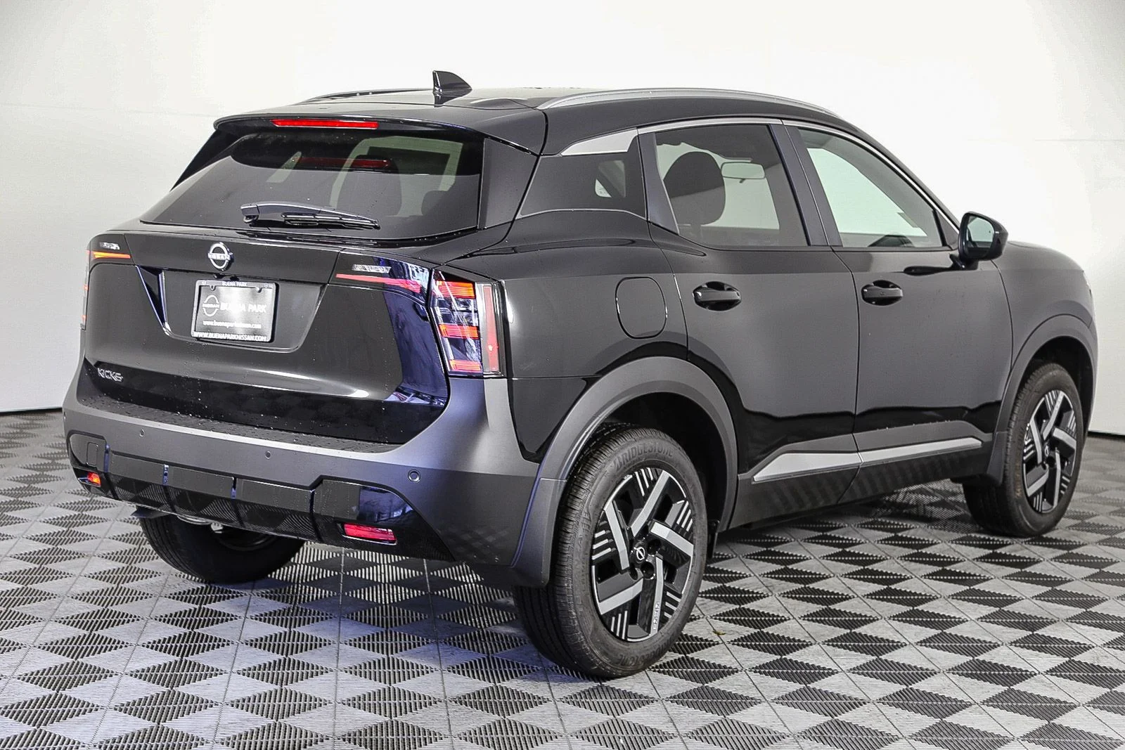 2026 Nissan KICKS SV - Photo 9