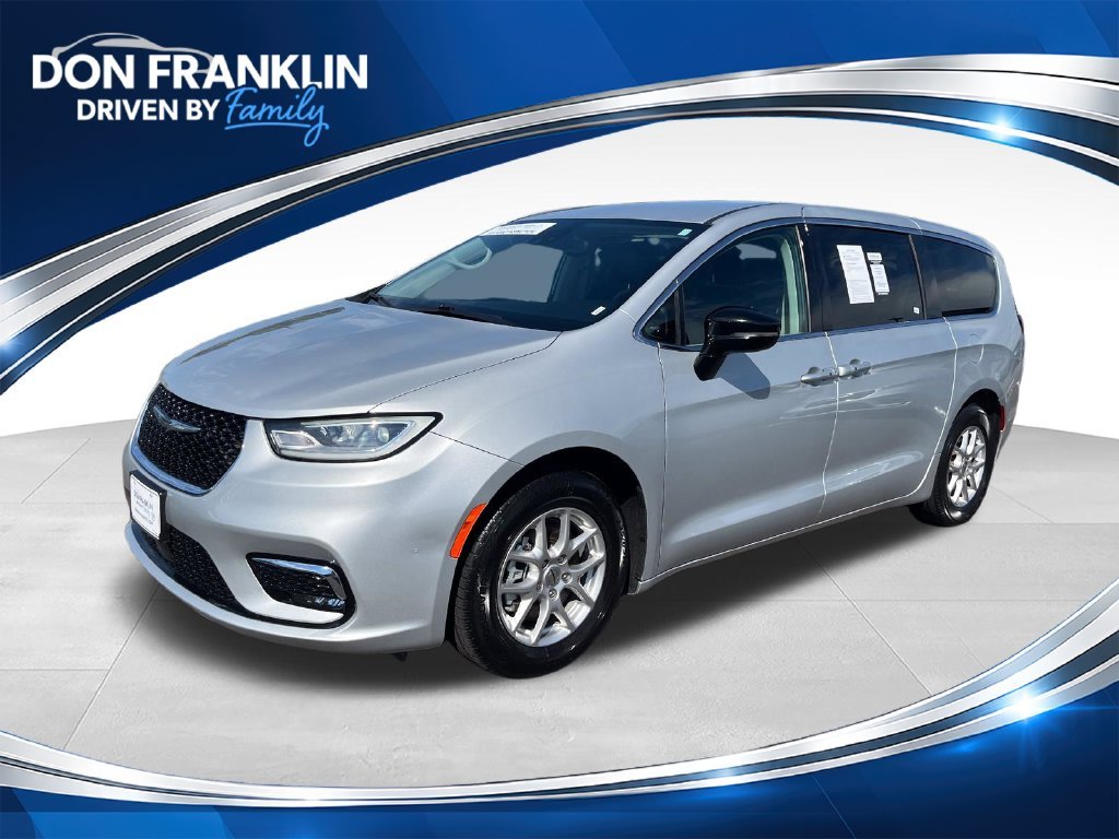 Used 2024 Silver Chrysler Touring L image 1