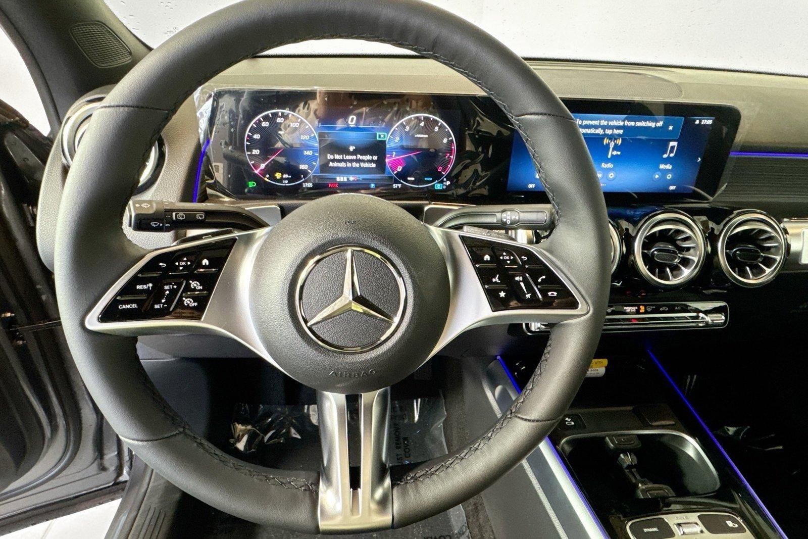 New 2026 Mountain Grey Metallic Mercedes-Benz GLB 250 image 11