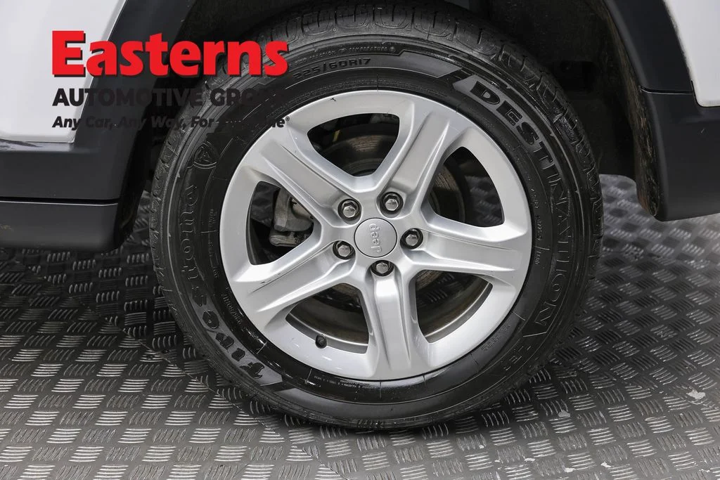 Used 2023 White Jeep Sport image 8
