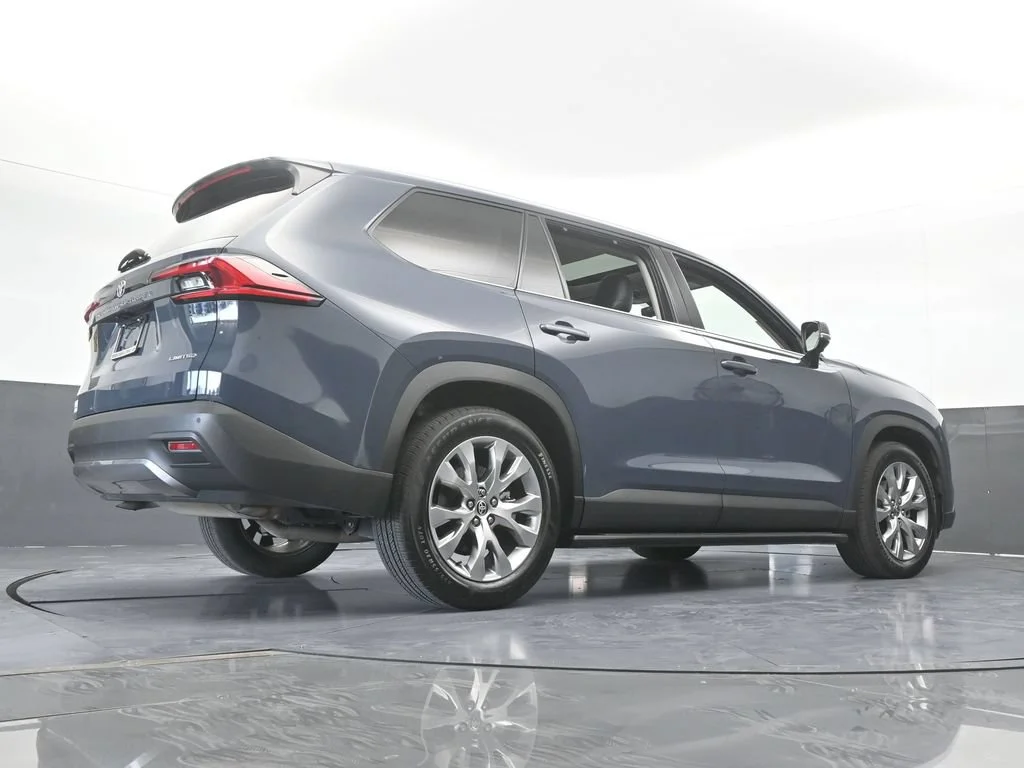 Used 2025 Cloud Toyota Limited image 68