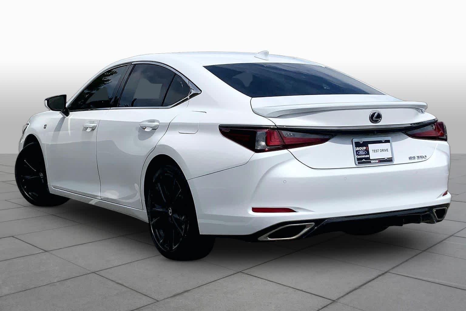 Used 2023 Ultra White Lexus F SPORT Handling image 12