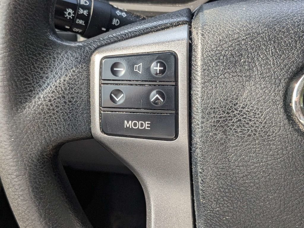 Used 2012 Gray Toyota SR5 image 26