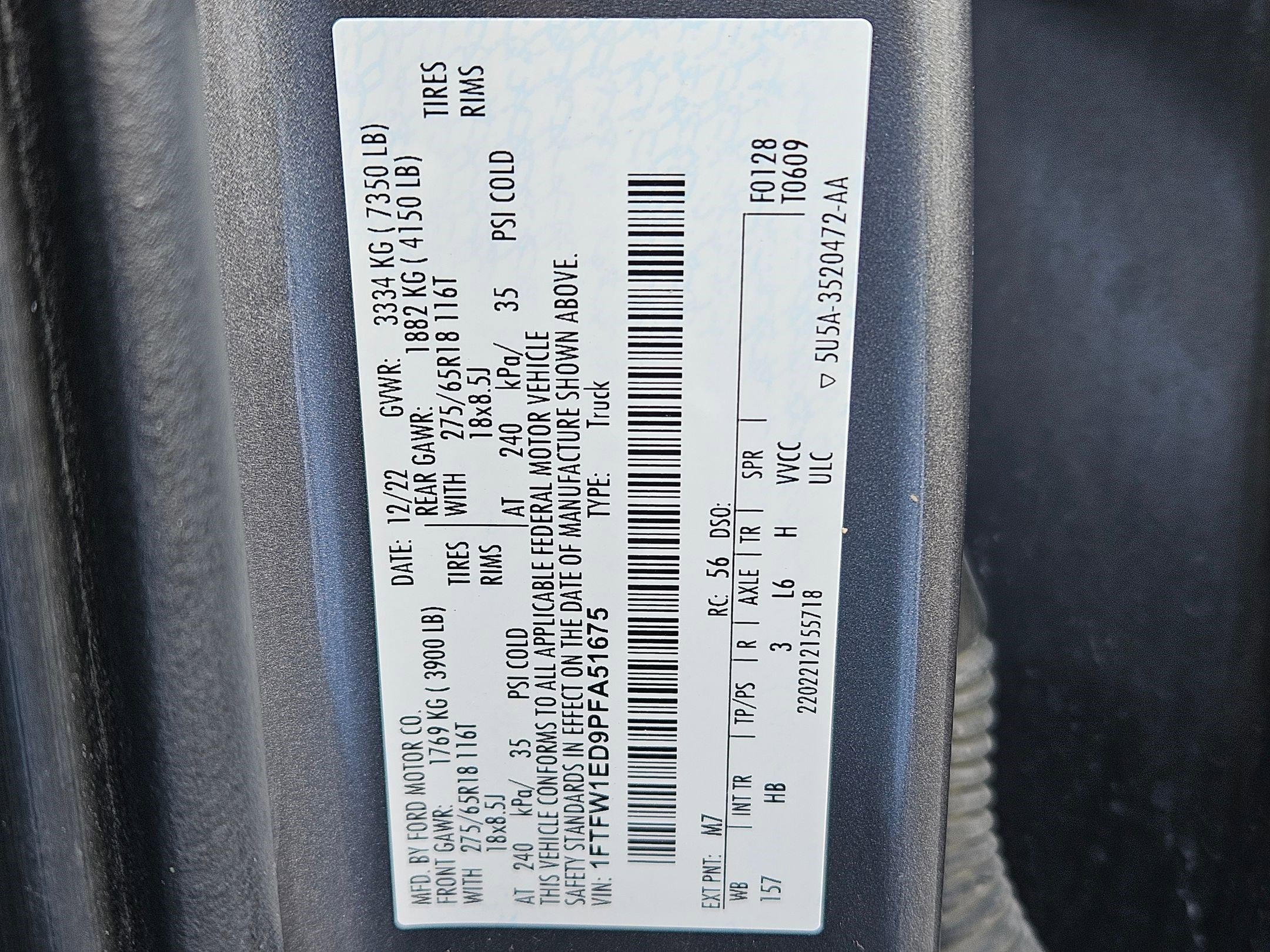 Used 2023 Gray Metallic Ford LARIAT image 33