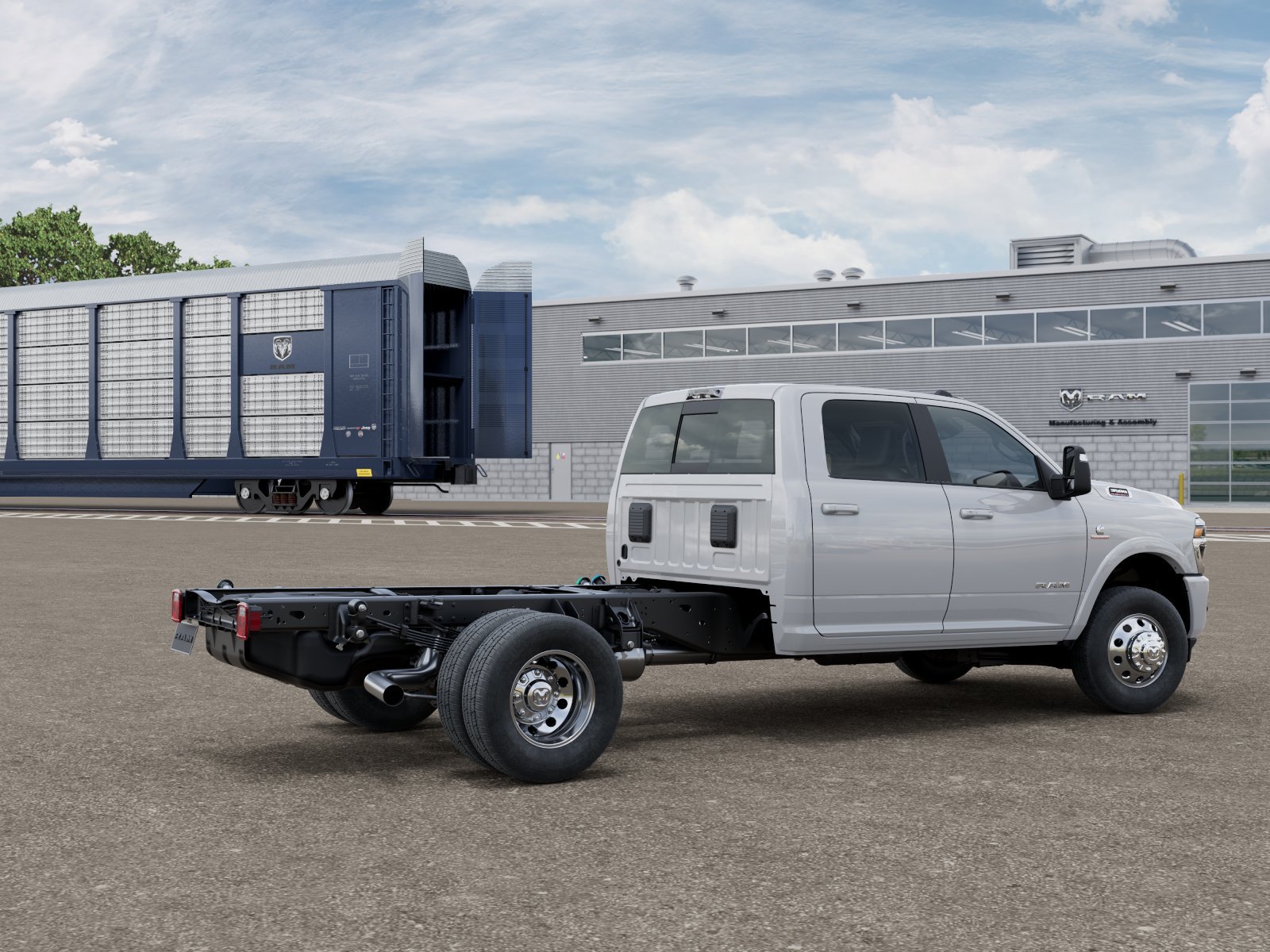 New 2026 Bright White Clear-Coat Exterior Paint RAM Tradesman image 3