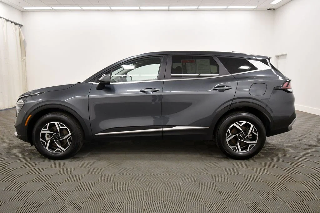Certified Used 2025 Gray Kia LX image 4