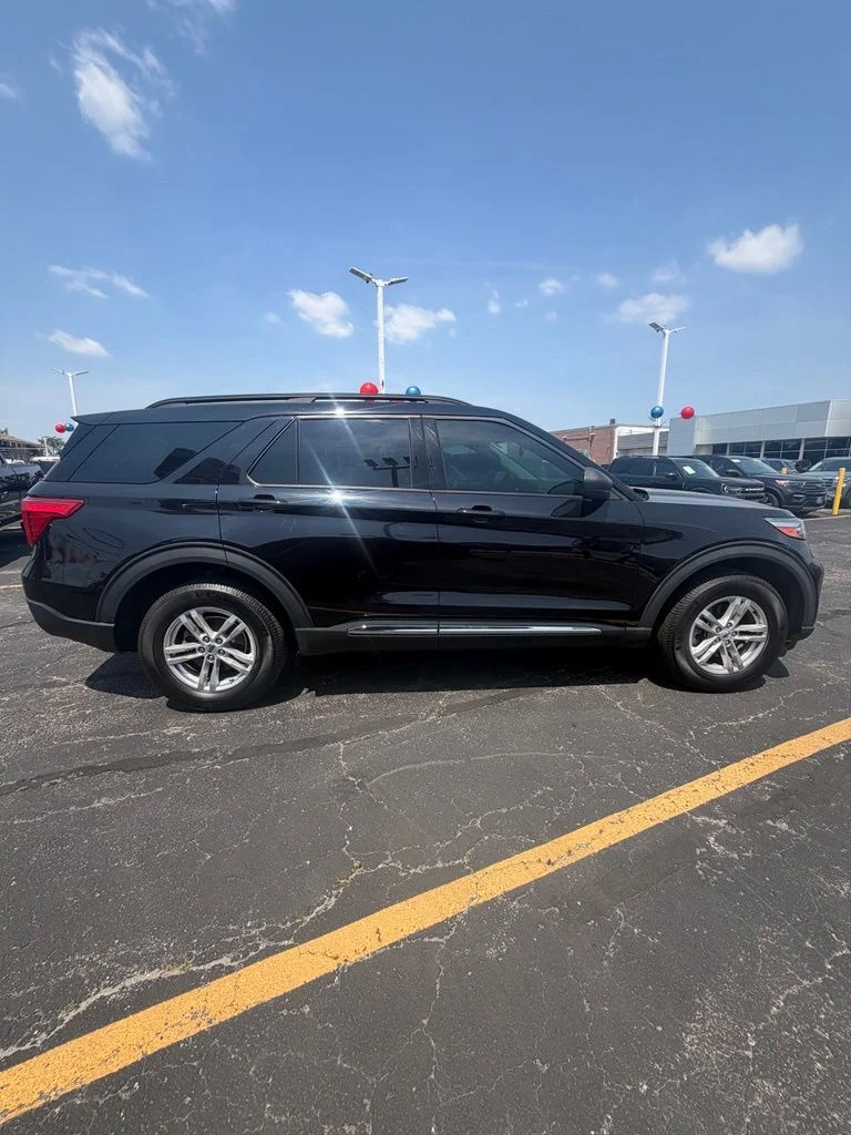 Certified Used 2022 Black Metallic Ford XLT image 30