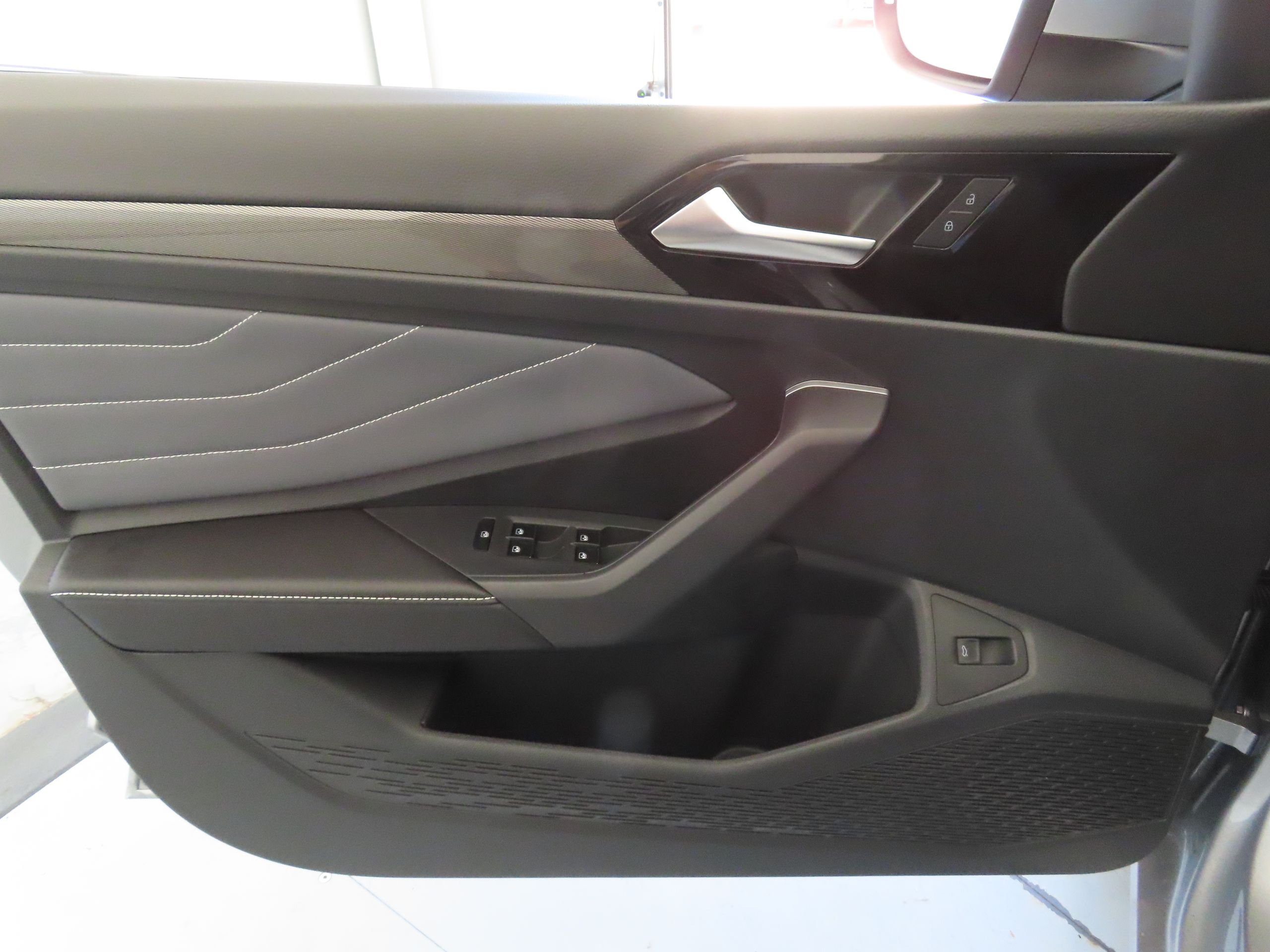 New 2026 Silver Volkswagen 1.5T SEL image 10