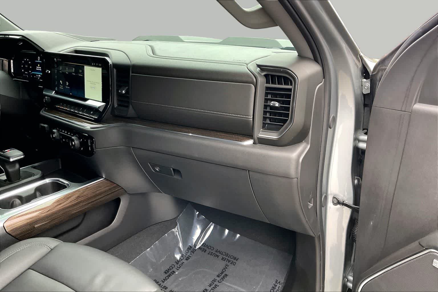 Used 2024 Sterling Gray Metallic Chevrolet LT Trail Boss image 18