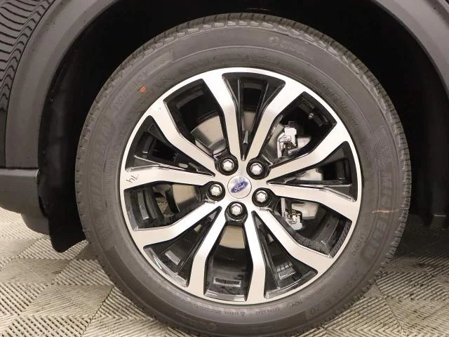 New 2027 Agate Black Metallic Ford ST-Line image 25