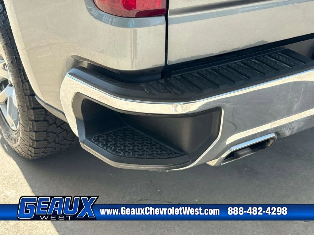 Used 2023 Gray Chevrolet LT image 16