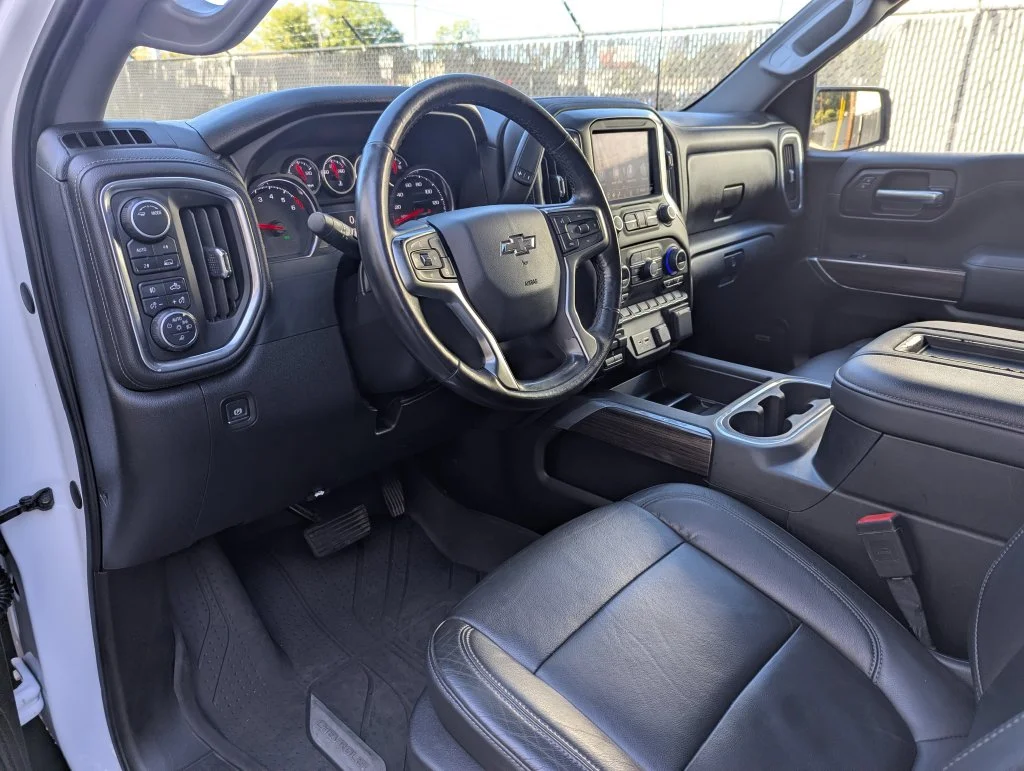 Used 2020 White Chevrolet RST image 9