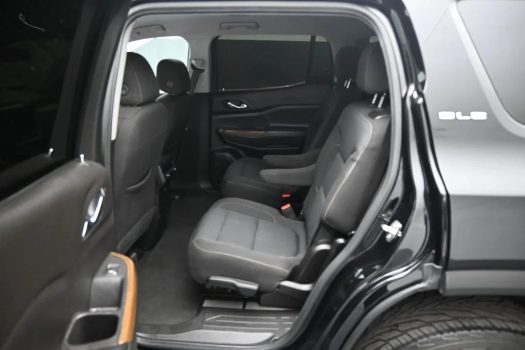 Used 2022 Black GMC SLE image 19